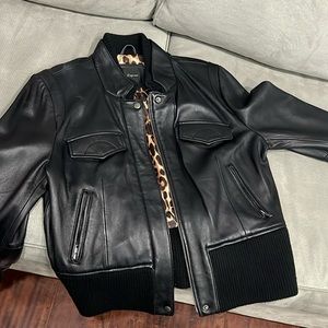 Beautiful Express jacket black in size large